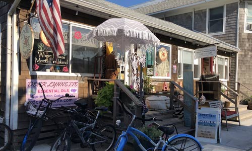 Bicycle-in-Front-of-Ocean-Beach-Shop