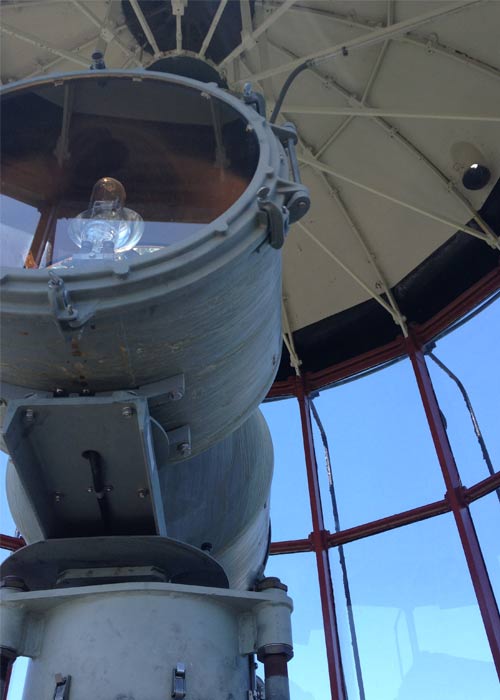 Searchlight-At-top-of-the-Lighthouse