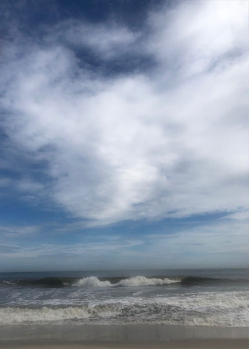 Wispy-Clouds-over-Ocean